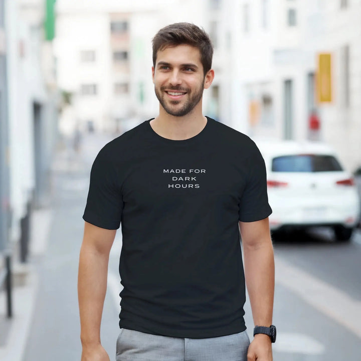 Schwarzes Unisex T-Shirt – Minimalistisches Streetwear Design | Nachtgrund - Nachtgrund